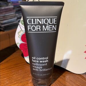 Clinique For Men Oil Control Face Wash - Gray